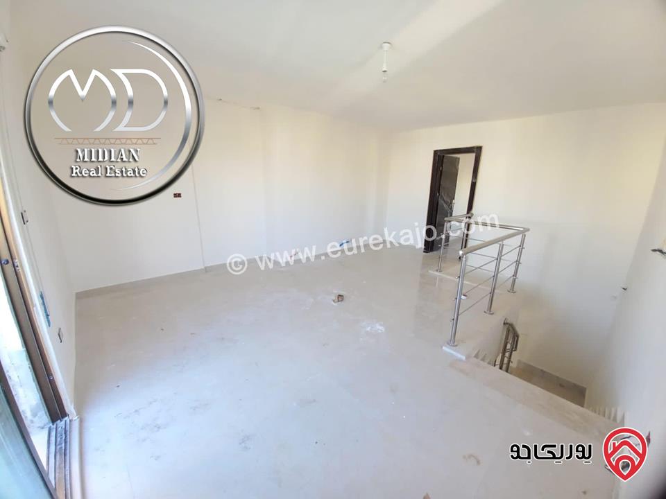 شقق دوبلكس جديدة طابق أخير مع روف للبيع في عمان - الجندويل مساحات 160م & 200م مع تراسات بأسعار مميزة جداً