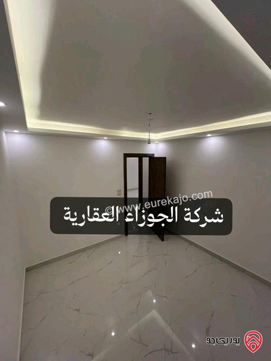 شقة أرضية فاخرة لم تسكن مساحة 150م داخلي و 30م خارجي للايجار في عمان - الياسمين