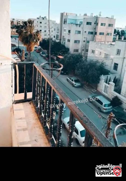 شقة مساحة 168م طابق ثالث للبيع في اربد -  الحي الشرقي - حي الورود