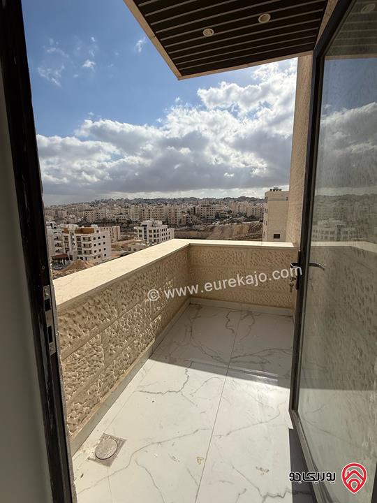 شقة مساحة 150م طابق أول للبيع في عمان - الجبيهة خلف ديوان آل الصمادي 