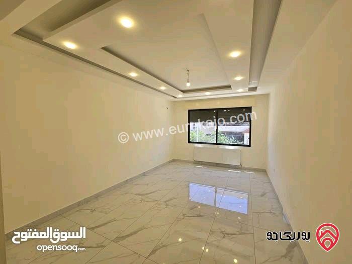 شقة فارغة مساحة 150م طابق أول للايجار سوبر ديلوكس شبه لم تسكن في عمان - الشميساني