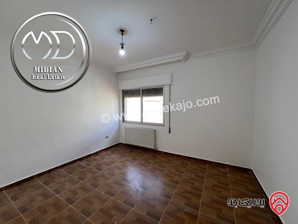 شقق فارغة للايجار في عمان - الرابية مساحة 195م تشطيب سوبر ديلوكس اطلالة جميلة بسعر مميز