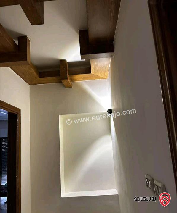 شقة فارغة طابق ثالث مساحة 250م للايجار في عمان - عبدون