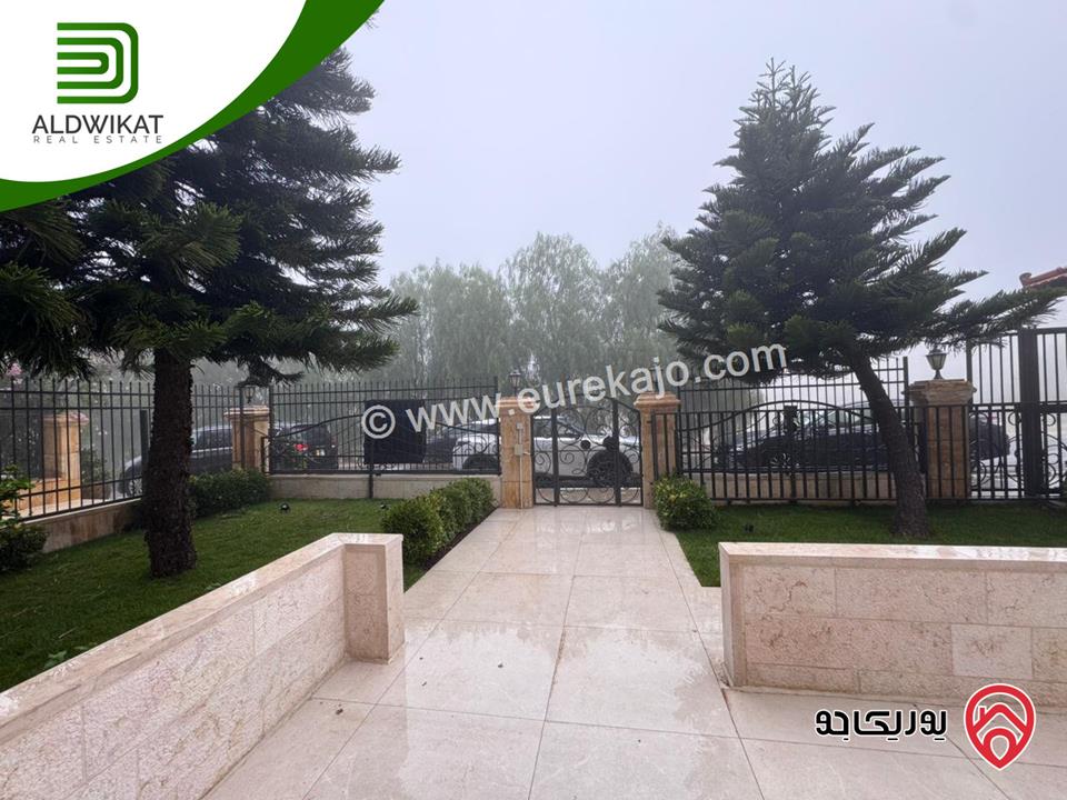 شقة فاخره ارضية للايجار في عمان - دير غبار مساحة البناء 280م ومساحة الحديقة 100م والترس 150م موقع مميز تصلح للسفارات والهيئات الدبلوماسية