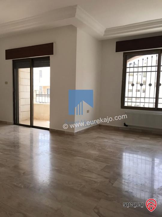 شقة مميزة للبيع في عمان خلدا - خلف بردايس وقرب مدارس المستقلة طابق ثالث 191م بسعر مغري