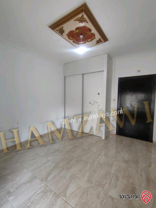 شقة ارضية مساحة 180م داخلي و 50م خارجي للايجار في عمان - ضاحية النخيل 