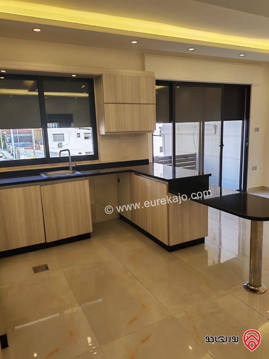 شقة طابق أول مساحة 100م للايجار في عمان - الجبيهة 