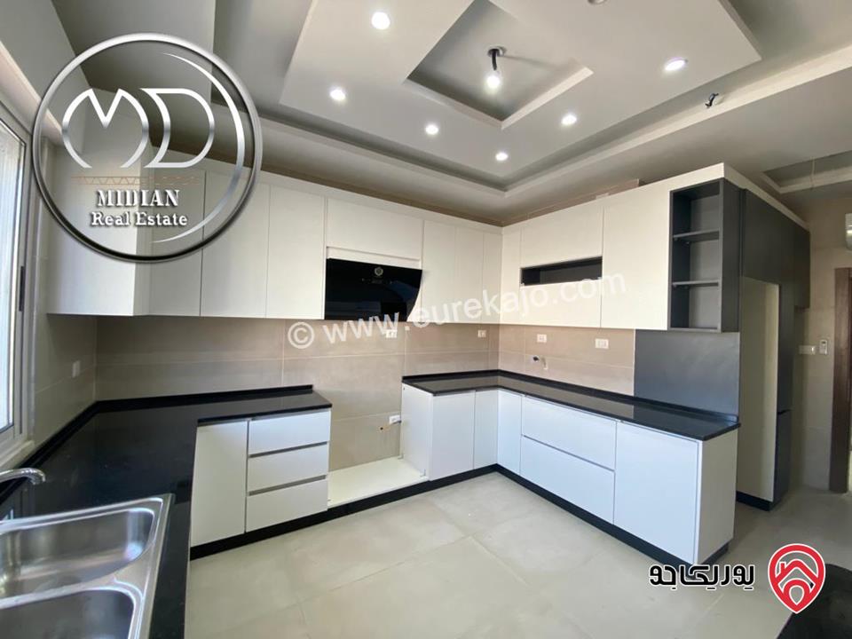 شقق فارغة للايجار في عمان - الرابية مساحات 180م تشطيبات و ديكورات عصرية فاخرة اطلالة جميلة بسعر مميز