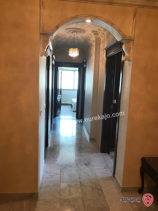 شقة مفروشة مساحة 150م للبيع في عمان -  الكرسي 