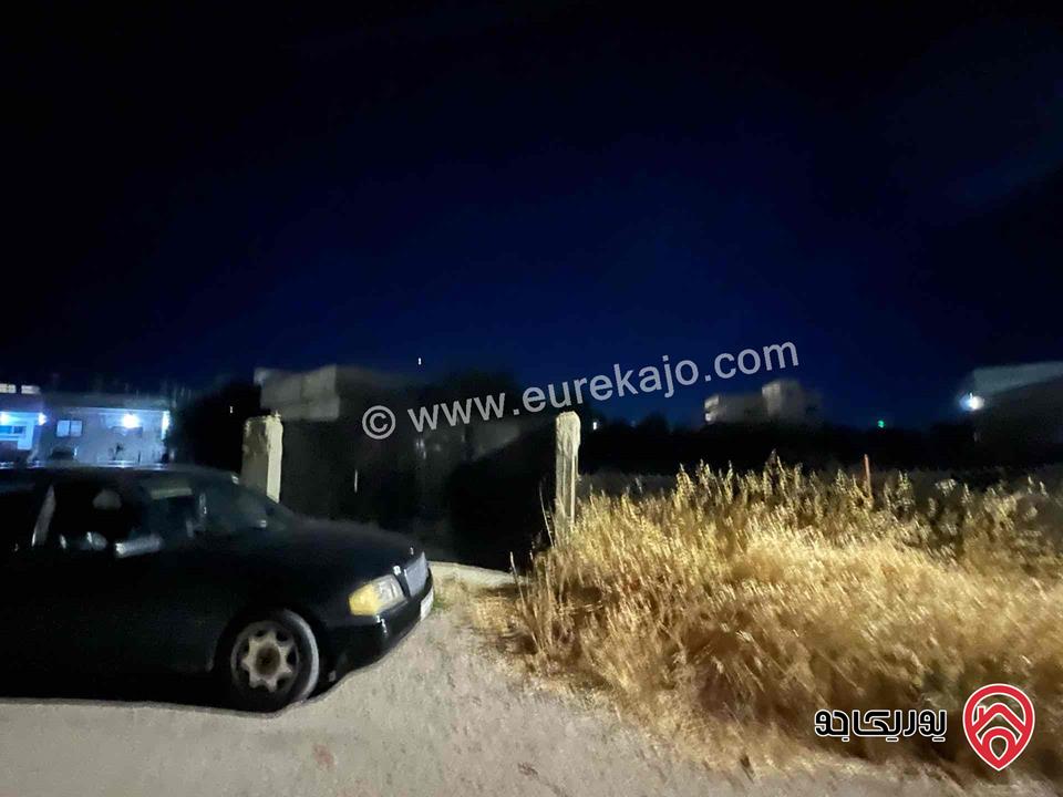 بيت مستقل مساحة 123م على أرض 1 دونم و 250م للبيع في مادبا 