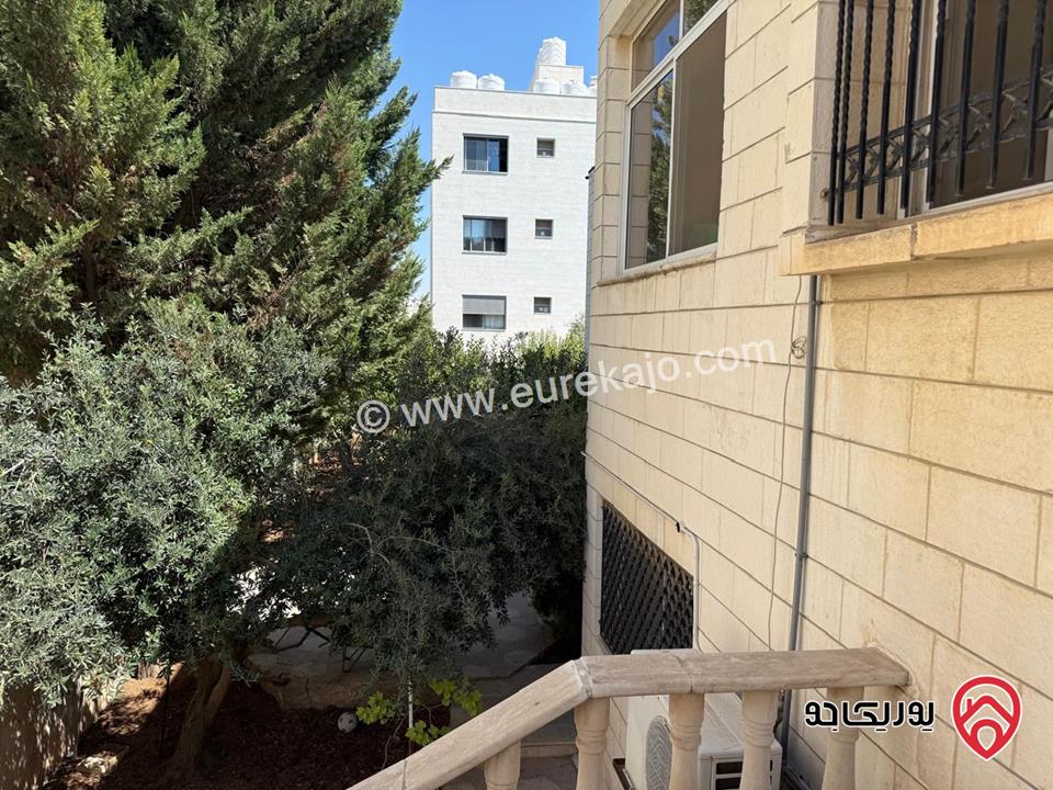 فيلا مساحة 700م على أرض 1073م للبيع في عمان - الجبيهة حي إبن عوف