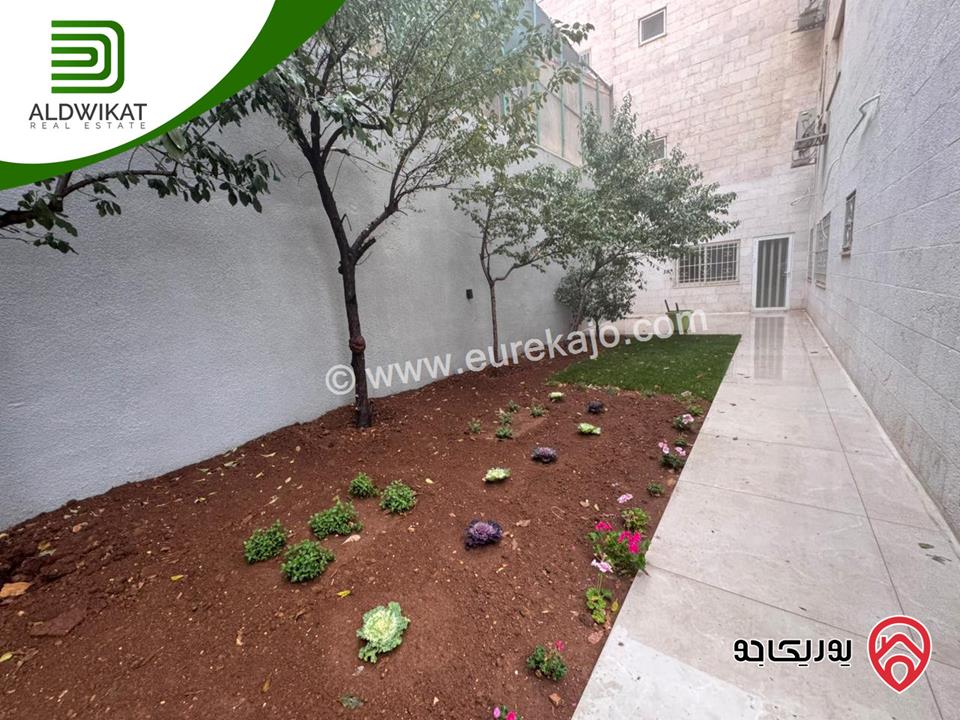 شقة فاخره ارضية للايجار في عمان - دير غبار مساحة البناء 280م ومساحة الحديقة 100م والترس 150م موقع مميز تصلح للسفارات والهيئات الدبلوماسية