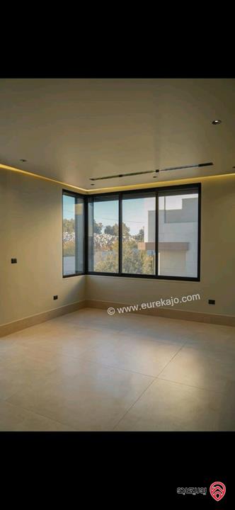 فيلا فاخرة مساحة 700م على أرض 720م للبيع في عمان - دابوق