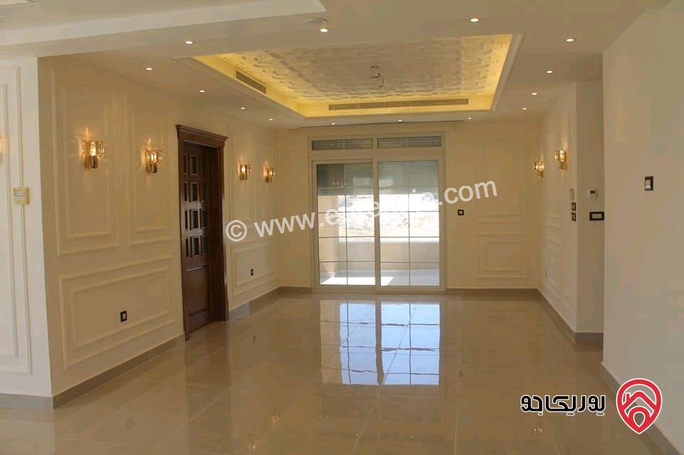 فيلا نظام اسباني مساحة 890م على أرض 721م للبيع في عمان - شفا بدران 