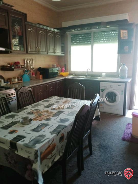 شقة ارضية مساحة 150م داخلي و 60م خارجي للبيع مفروش في عمان - صويلح