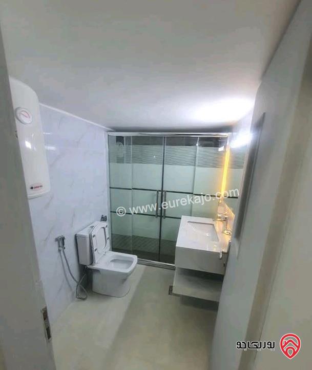 شقة ديلوكس مجددة بالكامل طابق اول مساحة 120م للايجار في عمان - حي نزال