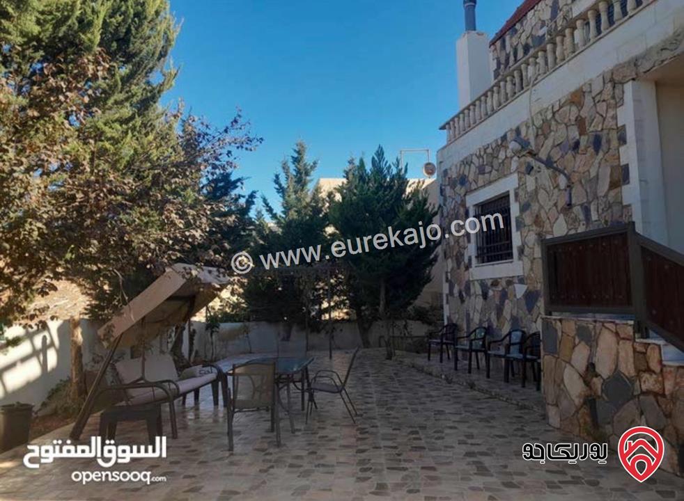 فيلا دوبلكس مساحة 300م على أرض 480م للبيع في مغاريب السلط 