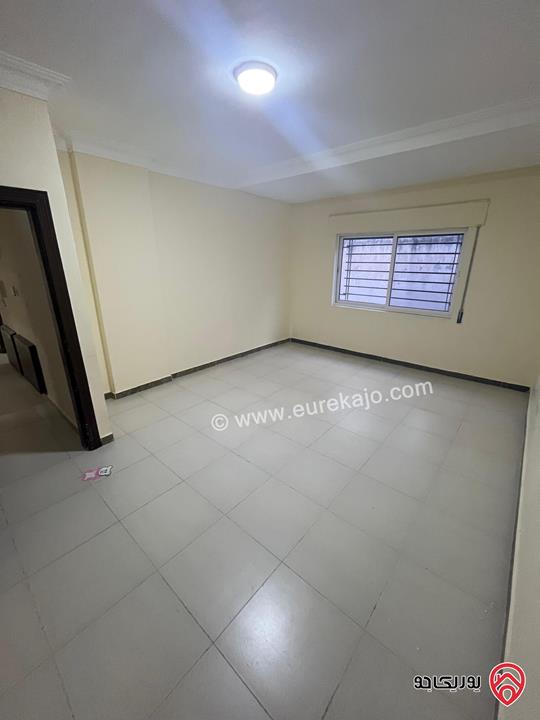 شقة فارغة شبه أرضي مساحة 175م داخلي و 100م خارجي للايجار في عمان - ضاحية الرشيد