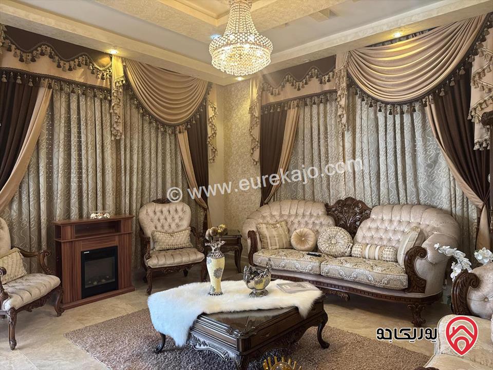 فيلا مستقلة و مميزة مساحة 275م على أرض 724م للبيع في السلط