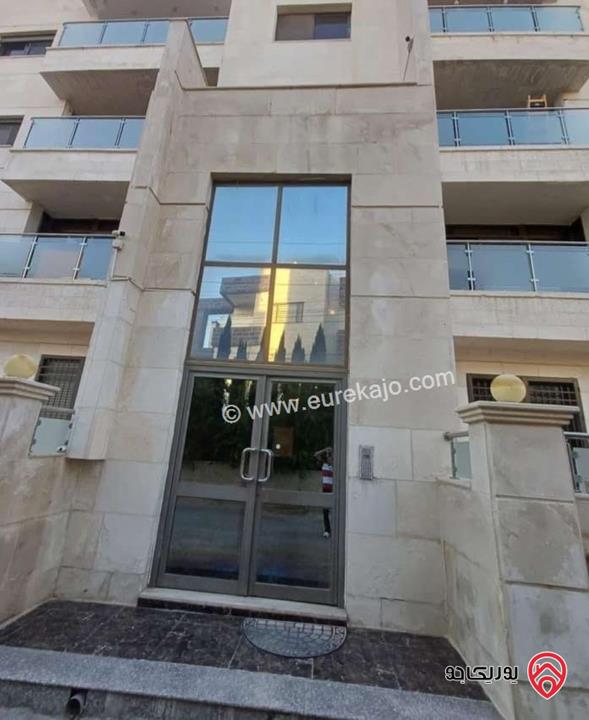 شقة فارغة طابق أول مساحة 150م للايجار في عمان - الرابية