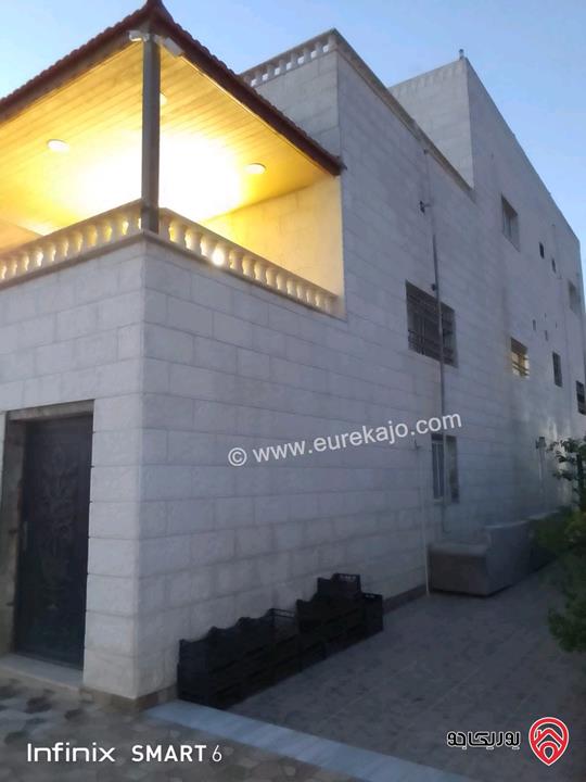 منزل مساحة 530م على ارض 500م للبيع في المفرق