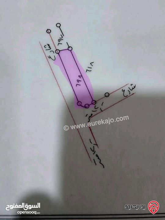منزل طابقين مساحة 500م على أرض 973م للبيع في اربد غرب دوار صحارى