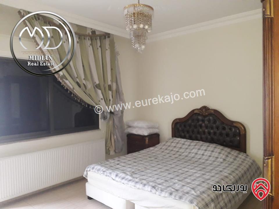 شقة أرضية مفروشة للايجار في عمان - خلدا مساحة 200م مع ترس و حديقة 150م تشطيبات و فرش سوبر ديلوكس بسعر مميز