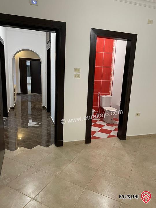 شقة طابق ثاني مساحة 165م للبيع في عمان - المدينة الرياضية بجانب اسواق العز