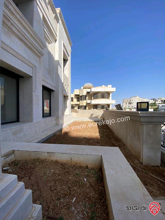 قصر حديث مساحة 2 دونم على أرض 1 دونم و 200م للبيع في عمان - عبدون / منطقة السفارات 