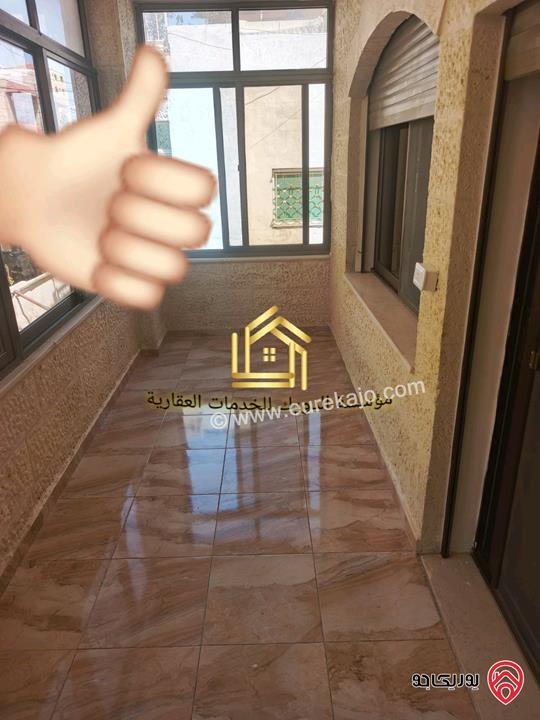 شقة طابق أرضي معلق من فيلا سوبر ديلوكس مساحة 150م للايجار في عمان - ضاحية الرشيد 