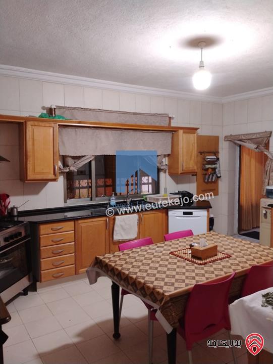 شقة أرضية طابقية مميزة للبيع في عمان - خلدا قرب الموفنبيك ومطعم ورد 207م مع حديقة وترسات 245م