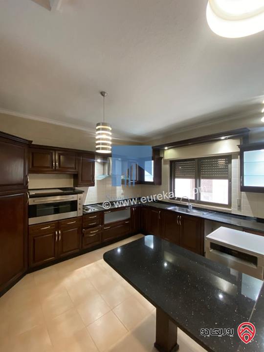 شقة فاخرة للبيع في عمان - خلدا العوجانية  -  قرب المعارف ودوار النخبة طابق ثاني 175م بسعر مغري