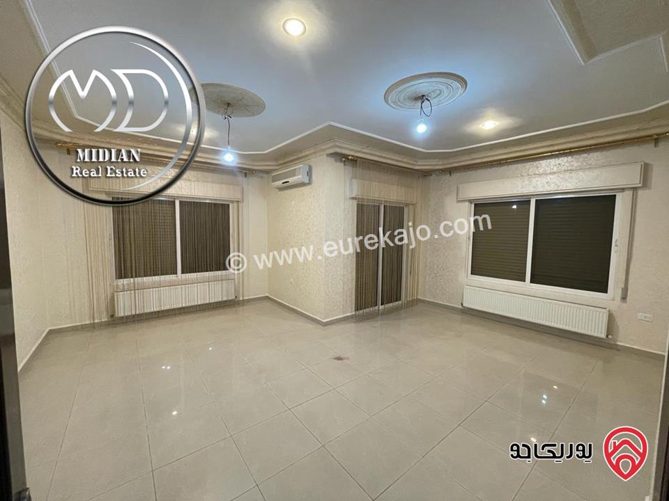 شقة للبيع طابق ثالث في عمان - الجندويل مساحة 160م تشطيبات سوبر ديلوكس اطلالة جميلة بسعر مميز