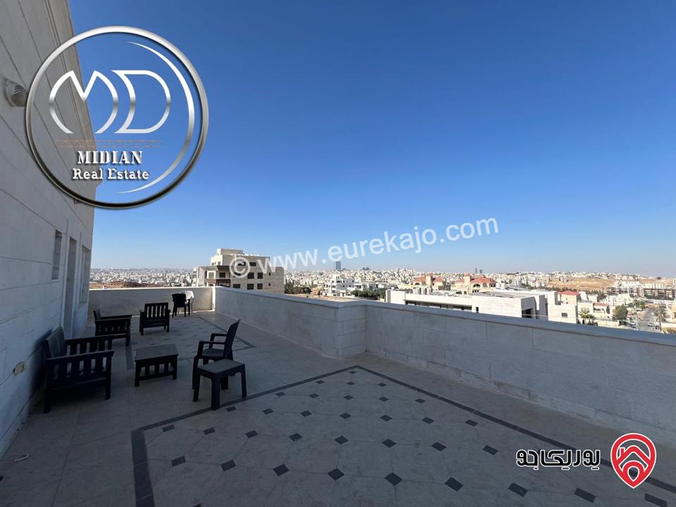 فيلا مستقلة للبيع في أجمل مناطق عمان - الظهير مساحة 1200م مع مسبح و تراسات و حدائق تشطيبات و ديكورات فاخرة اطلالة رائعة