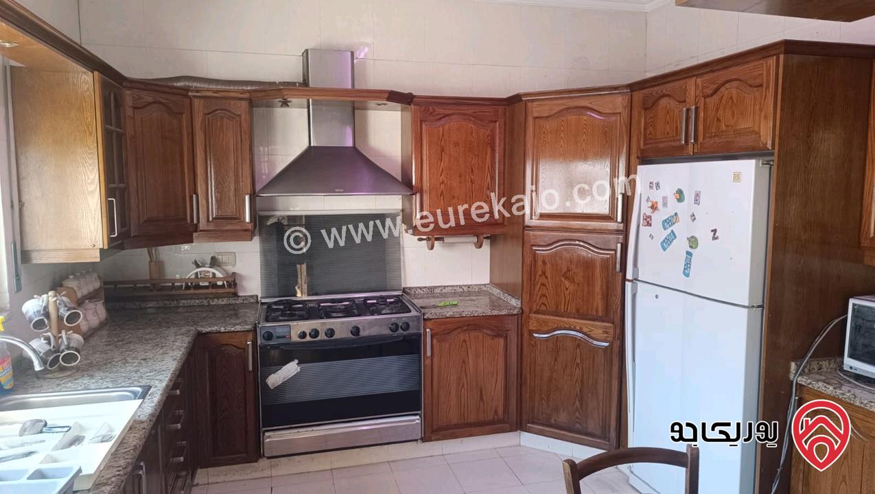 شقة مفروشة مساحة 204م طابق ثالث للإيجار في عمان - عبدون 