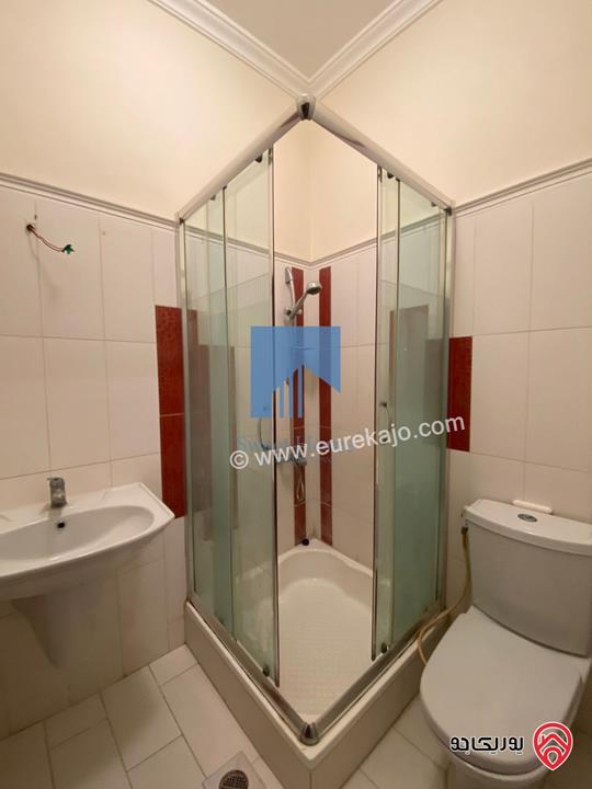 شقة مميزة طابق ارضي معلق 140م تشطيب سوبر ديلوكس للبيع في عمان - خلدا