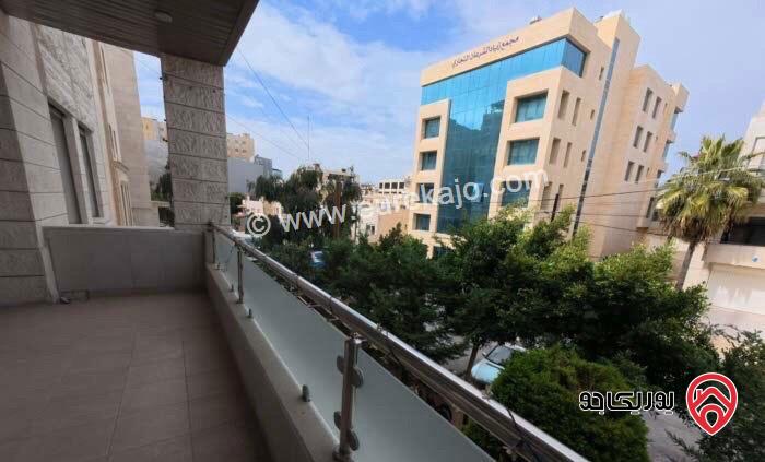 شقة مفروشة طابق اول مساحة 220م للايجار في عمان - ام السماق 