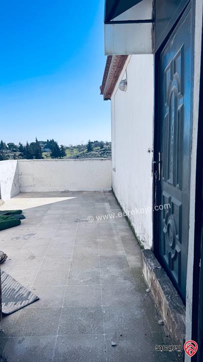 شقة فارغة طابق رابع بدون مصعد مساحة 100م للإيجار في عمان - مرج الحمام من المالك مباشرة 