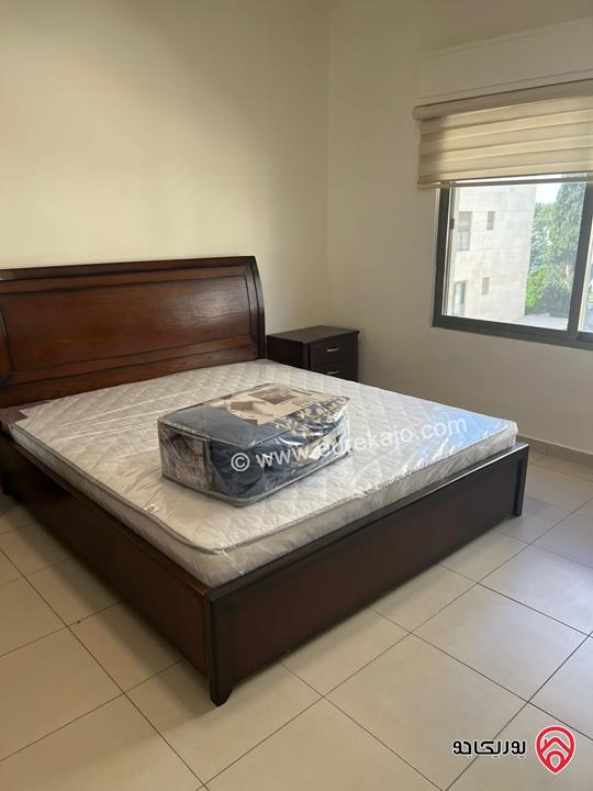 شقة طابق أول مساحة 220م للبيع في عمان - عبدون