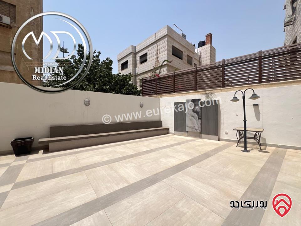 شقة دوبلكس فارغة ارضية مساحة 300م مع ترس و حديقة 250م  للايجار في عمان - الصويفية