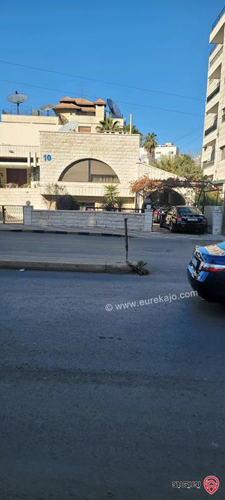 فيلا مستقلة مساحة 650م على أرض 850م للبيع في عمان - الصويفية