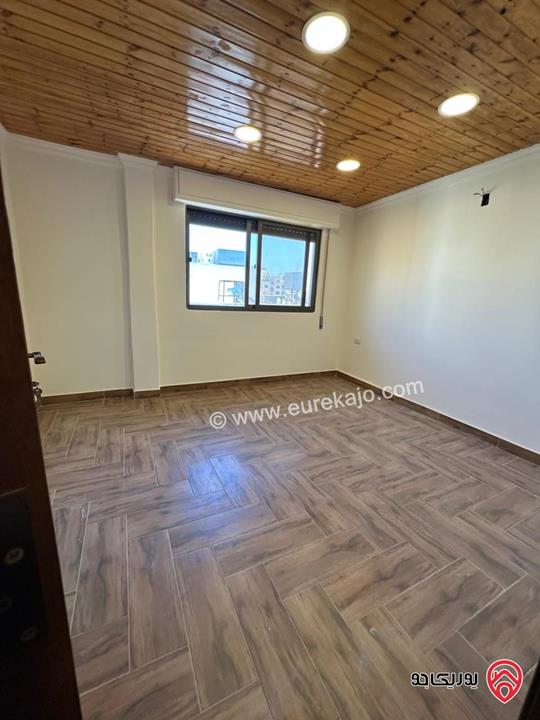 شقة طابق رابع مساحة 100م للايجار في عمان - خلدا