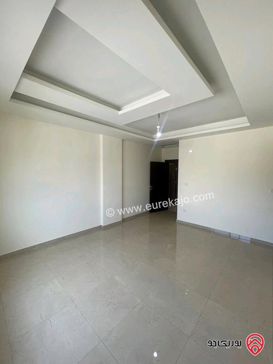 شقة فارغة ديلوكس طابق ثالث مع مصعد المساحة 250م للايجار في عمان - طريق المطار