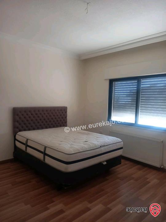 شقة طابق ثاني مساحة 213م للبيع في عمان - خلدا 