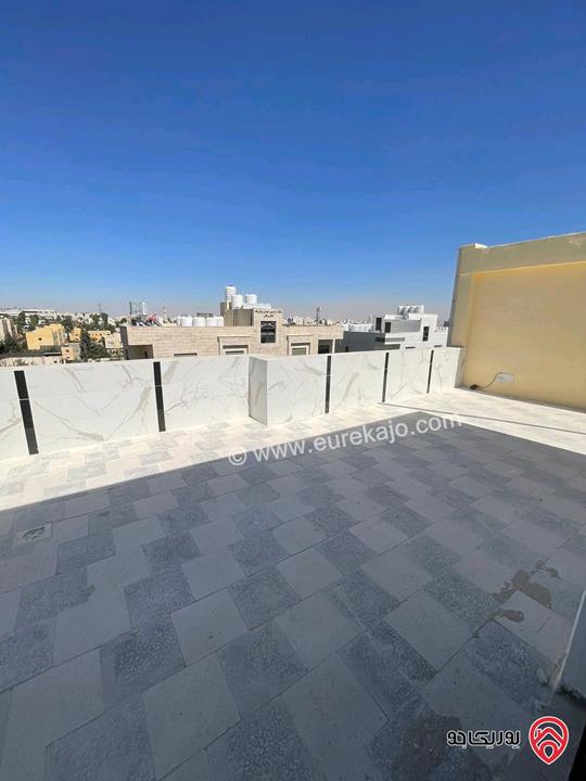 شقة طابق ثالث مع رروف دوبلكس مساحة إجمالي 260م للبيع في عمان - ضاحية الأمير حسن
