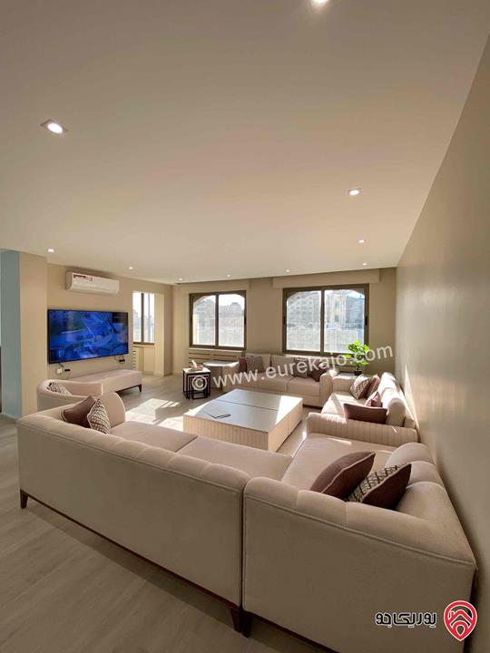 شقة طابق ثالث مع روف فاخرة جدا مساحة 380م للبيع في عمان - خلدا