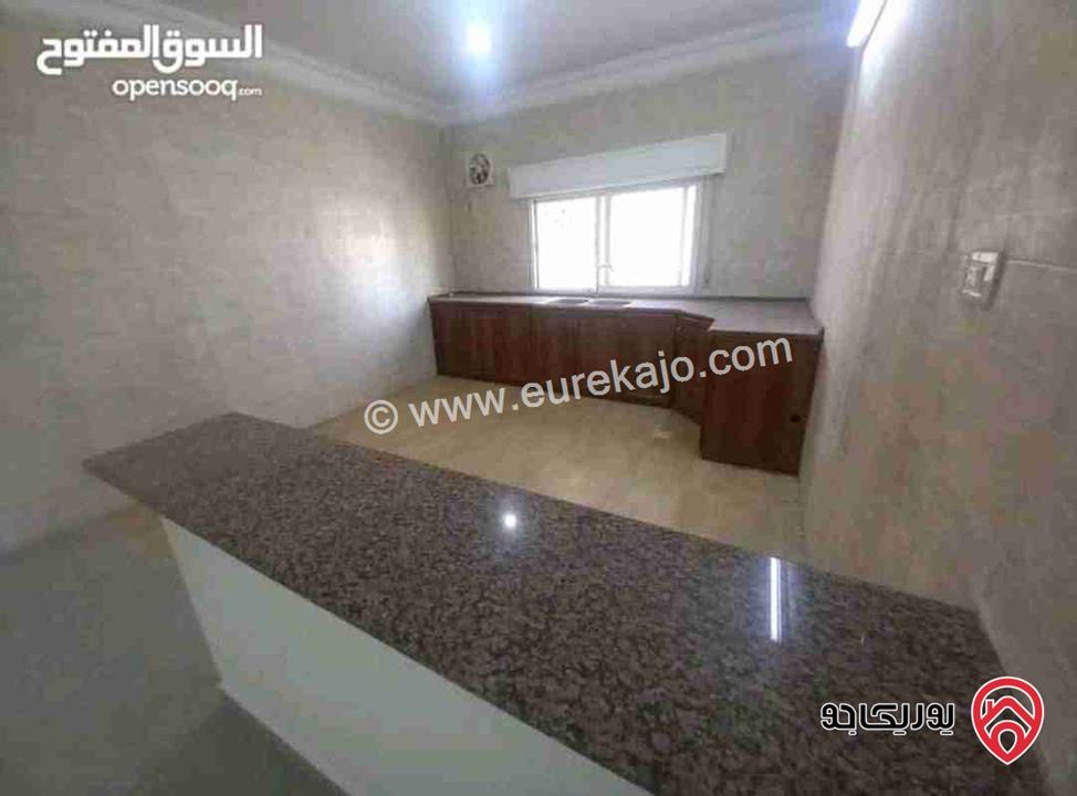 شقة طابق أول مساحة 160م للبيع في الزرقاء - البتراوي