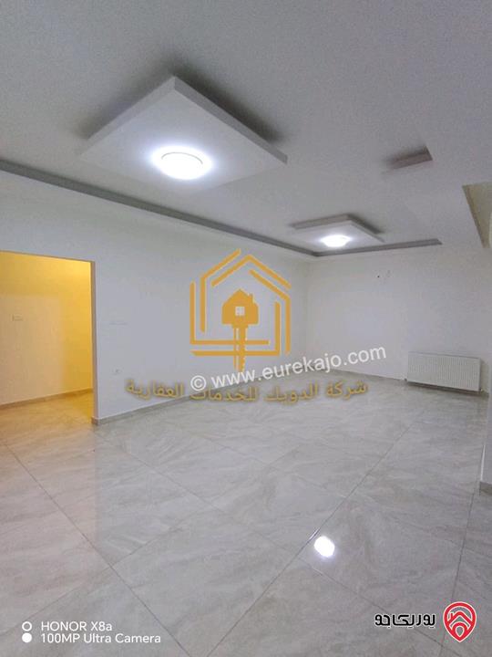 شقة سوبر ديلوكس طابق ارضي معلق مساحة 190م للإيجار في عمان - ام السماق 