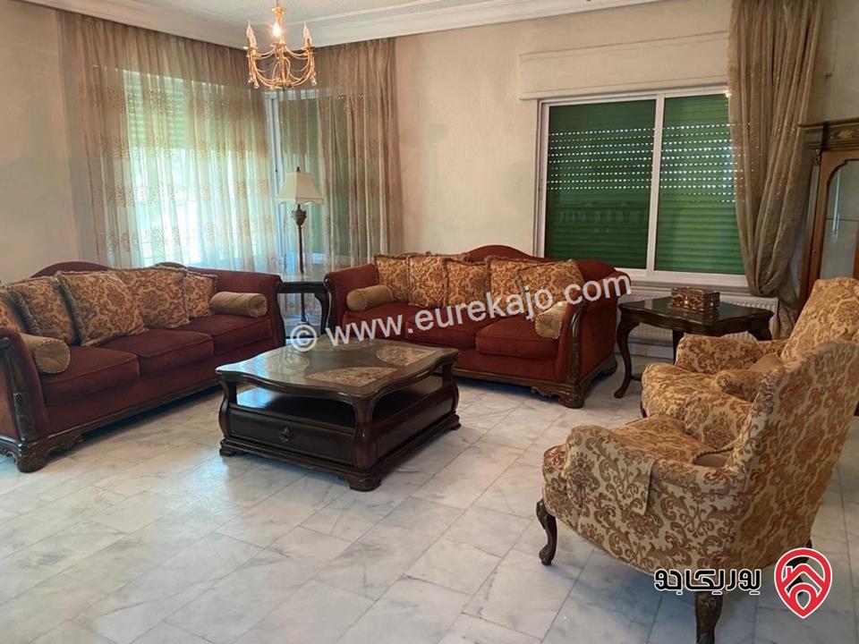 شقة ديلوكس طابق اول مساحة 205م للبيع في عمان - الرابية