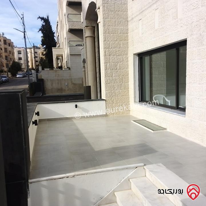 شقة فاخرة طابق ارضي مساحة 255م للبيع في عمان - ام اذينة مع تشطيبات حديثة